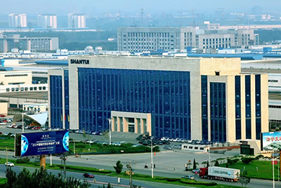 山東省正式發(fā)布首批223家“好品山東”品牌名單，“山推牌”推土機(jī)，壓路機(jī)、裝載機(jī)與履帶底盤、傳動(dòng)系統(tǒng)獲得認(rèn)可，榮登首批榜單。